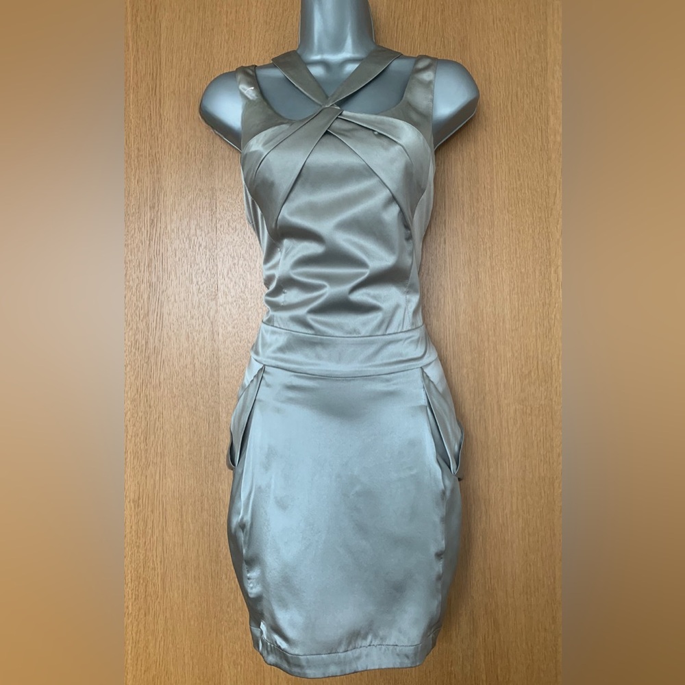 NWT KAREN MILLEN Sz 4 Taupe Grey Twisted Halterneck Strap Pocket Side Mini